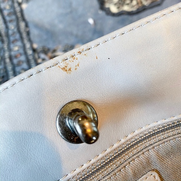 Authentic CHANEL Calfskin Quilted Tote Light Grey - Picture 8 of 8